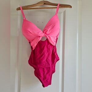 Hilor Two Tone Twist V-Neck One Piece Swimsuit NEON 💕 🩷